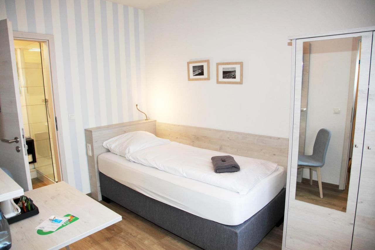 Hotel Pension Norddeich Exterior photo